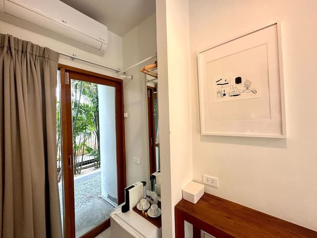 Superior Room, Pool View