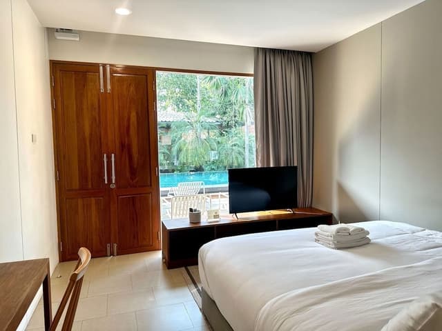 Superior Room, Pool View