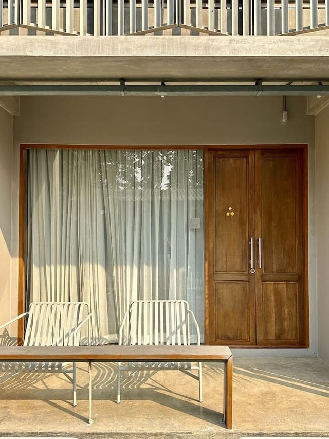 Superior Room, Pool View