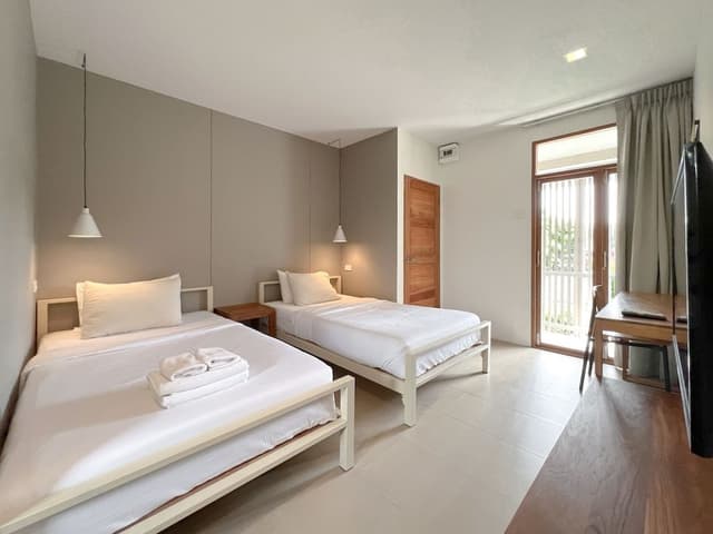Standard Twin Room