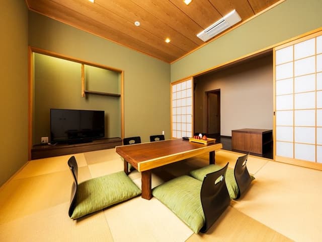 Main building Japanese-Western style room [-Icho-] Kitchen & kids room & indoor bath