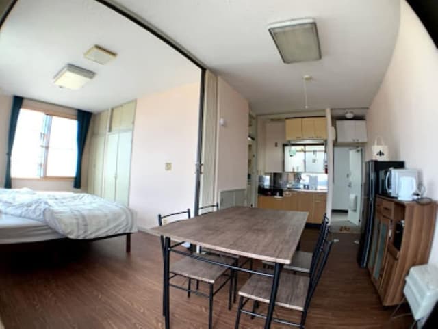 Apartment (201)