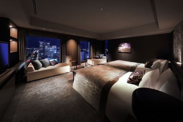 Premier Suite, Non Smoking (East)