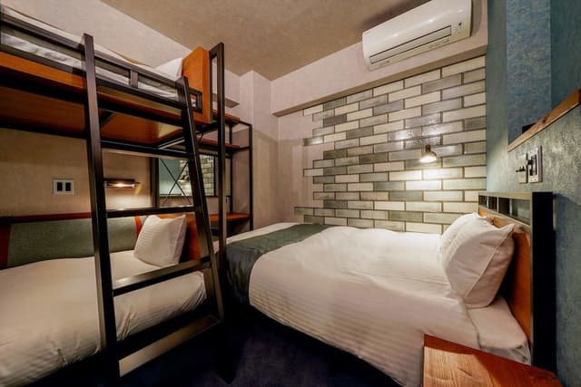 Bunk Bed with 1 Double Bed- Greystone(Please see policies and room information before you book)