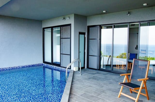 Deluxe Room (Peace)