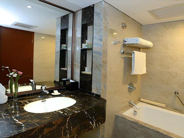 Queen Room
