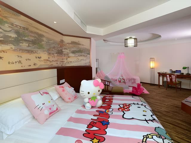 Queen Room