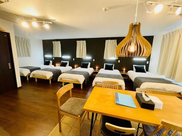 Deluxe Family Room 2F