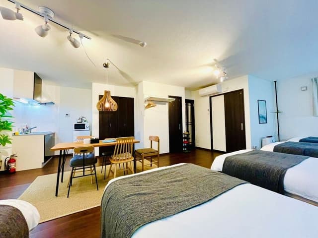 Deluxe Family Room 2F