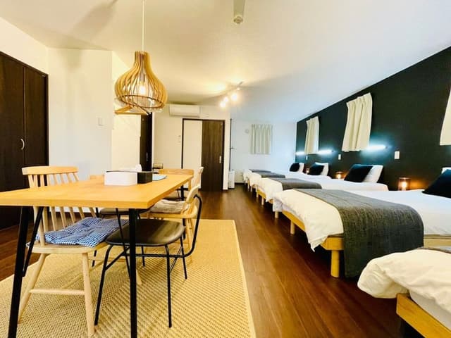 Deluxe Family Room 2F