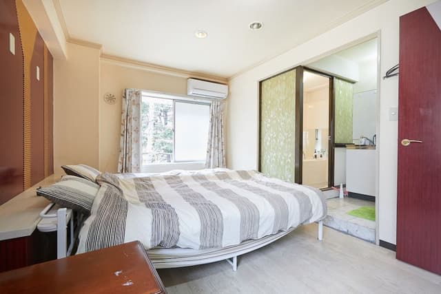 City Twin Room, Non Smoking, City View