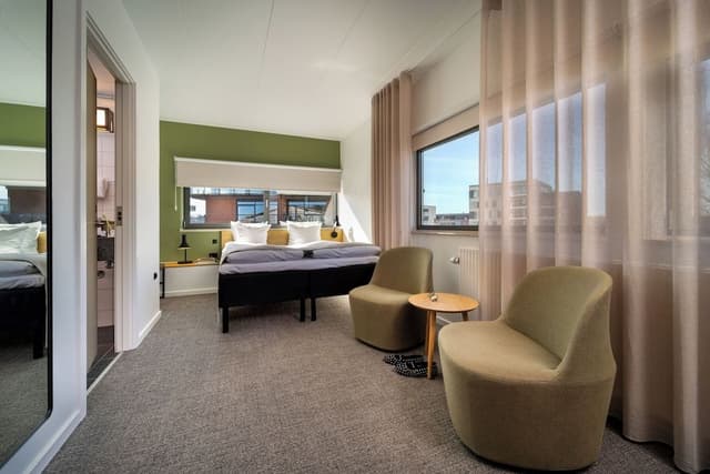 Room, 1 Queen Bed, Non Smoking (Cosy Small)