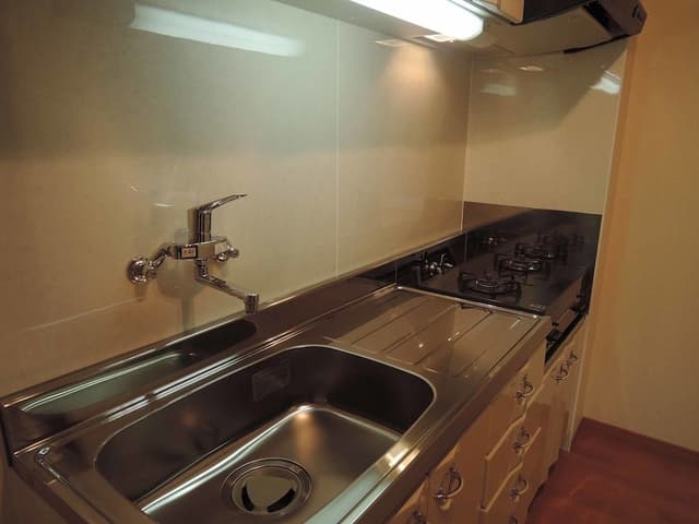 1 Bed Room, Dining Room and Kitchen (Up to 3 Guests)