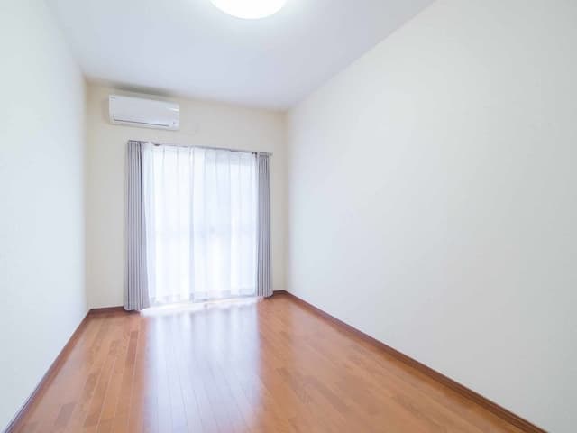 2 Bed Room, Dining Room and Kitchen