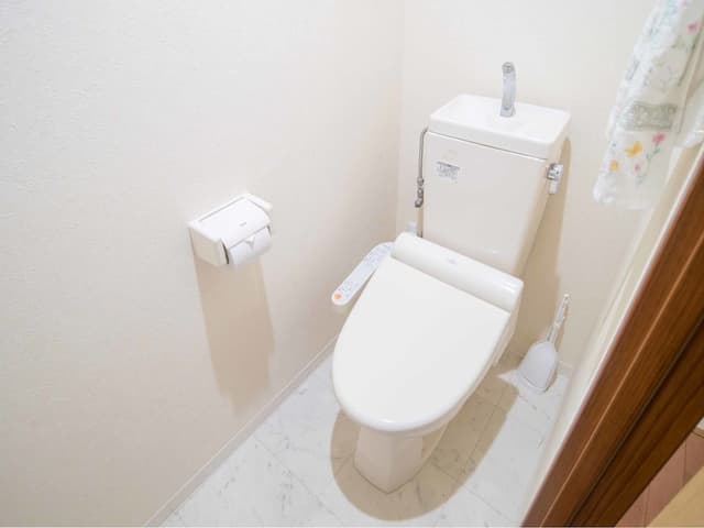 1 Bed Room, Dining Room and Kitchen (Up to 3 Guests)