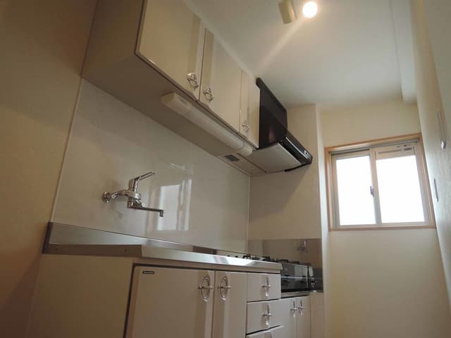 2 Bed Room, Dining Room and Kitchen
