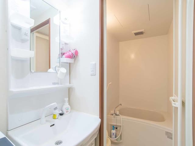 1 Bed Room, Dining Room and Kitchen (Up to 3 Guests)