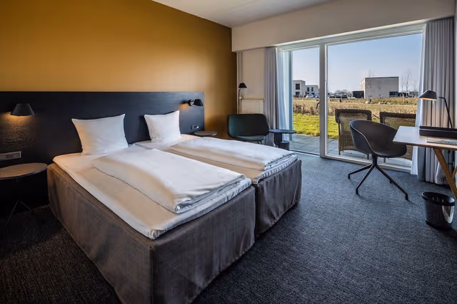 Standard Room, Partial Sea View