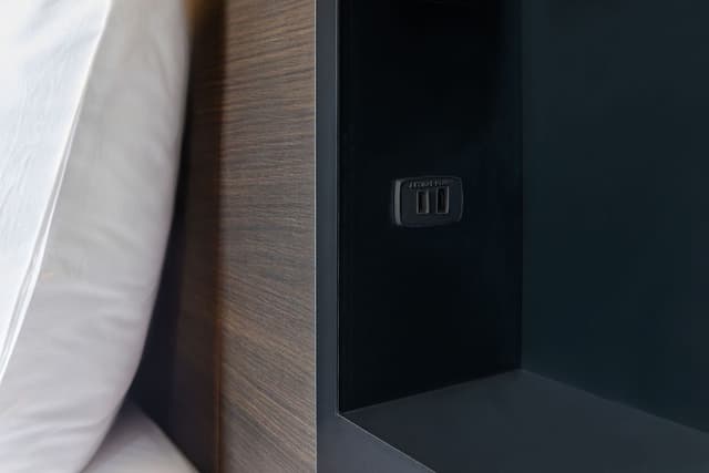 Hollywood Twin Room, Non Smoking (West)