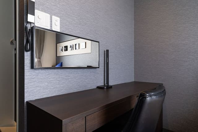 Deluxe Single Room - No Daily Cleaning, Non Smoking (West)