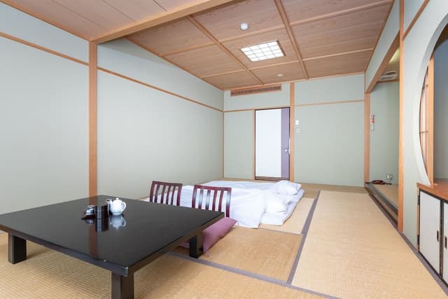Japanese Room With Shared Washroom- Family