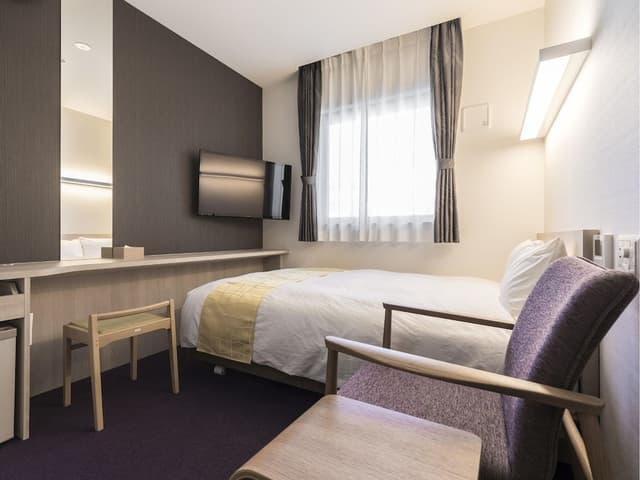 Single Room, 1 Double Bed, Non Smoking, Light Breakfast Included