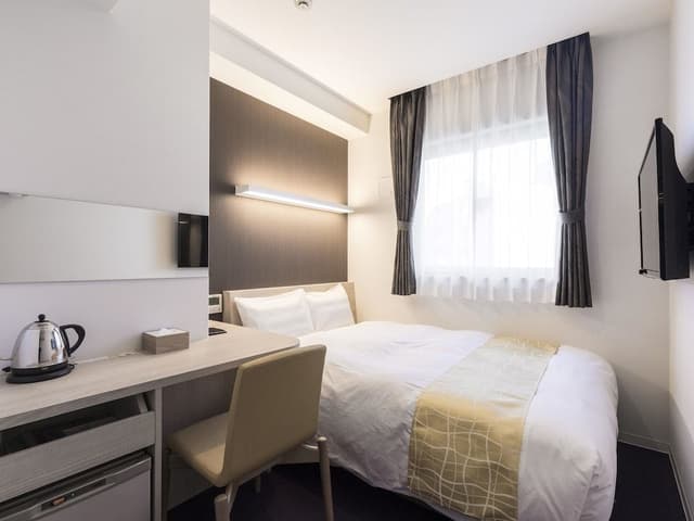 Single Room, 1 Double Bed, Non Smoking, Light Breakfast Included