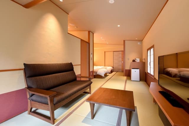 Superior Room with Tatami Floor and Open-air Bath (C)