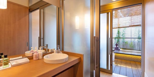 Annex 1F Suite Room with Open-Air Bath and Foot Bath 140 sqm, Non Smoking (L)