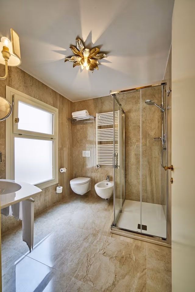 Deluxe Double Room, Canal View