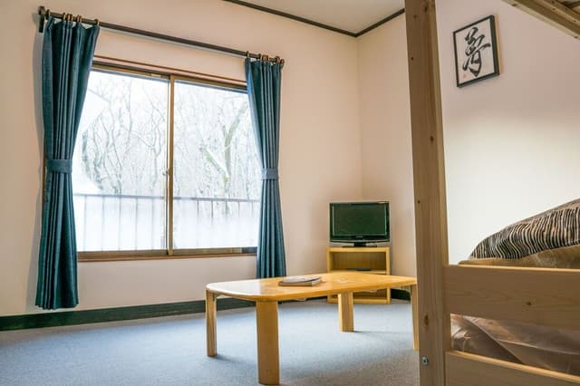 Shared Dormitory, Mixed Dorm (Run of House)