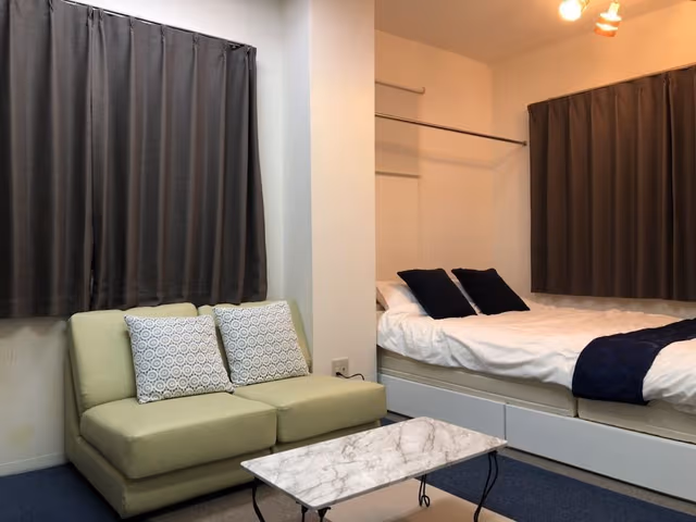Apartment (301)