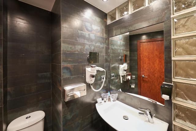 Triple Room (2 Adults + 1 Child)