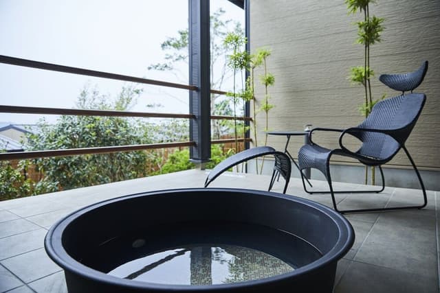 Western Style Premium Twin Room with Private Open Air Bath [Non-Smoking]