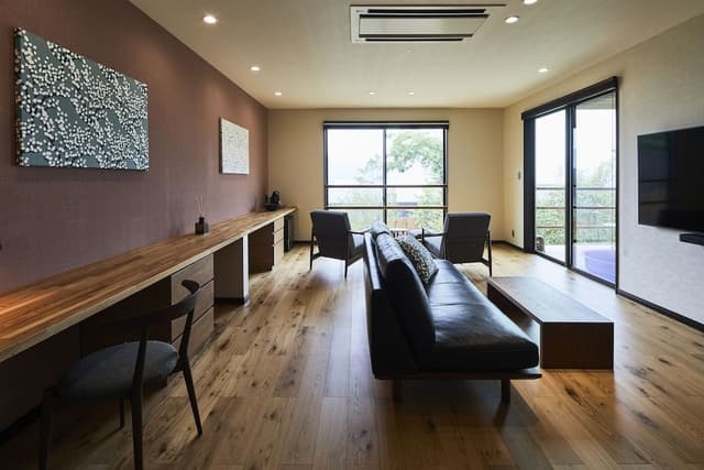 Western Style Premium Twin Room with Private Open Air Bath [Non-Smoking]