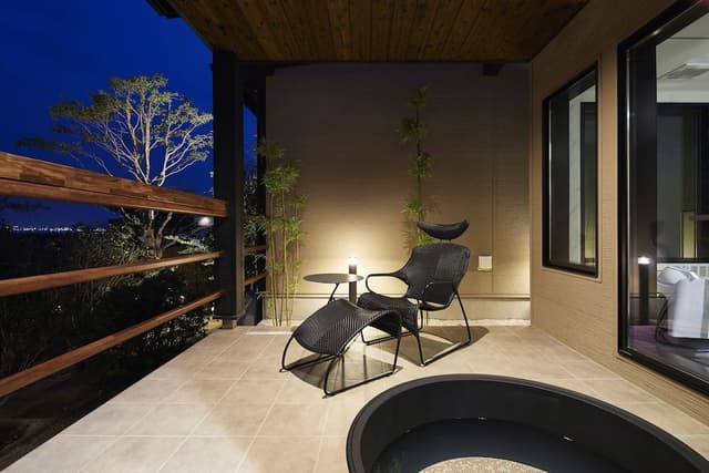 Western Style Premium Twin Room with Private Open Air Bath [Non-Smoking]