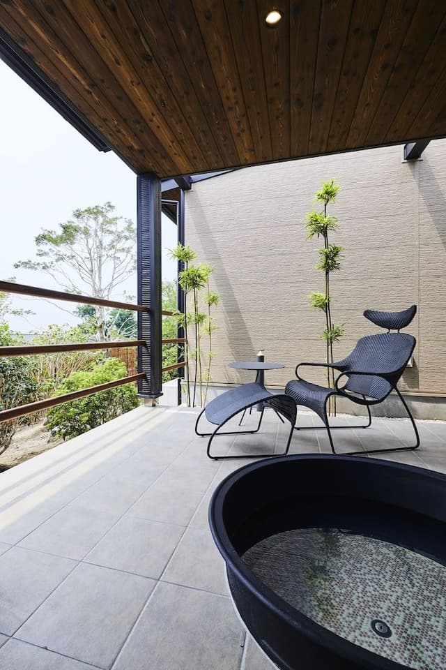 Western Style Premium Twin Room with Private Open Air Bath [Non-Smoking]