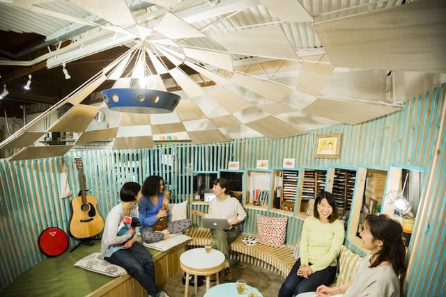 Shared Dormitory, Women only, Shared Bathroom