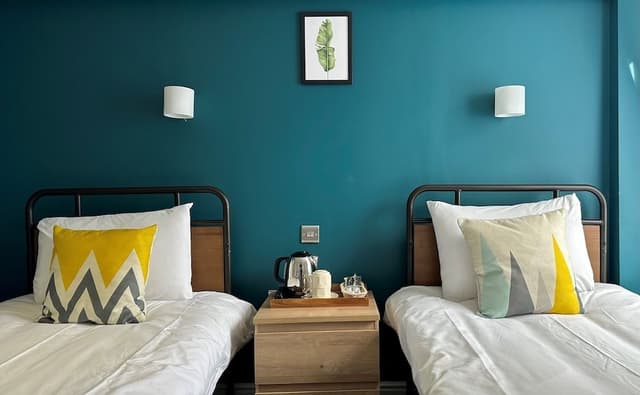 Private Twin Room (Ensuite)