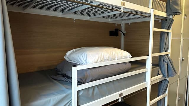 1 bed in 6 Bedded Female-Only Shared dormitory, Private Bathroom
