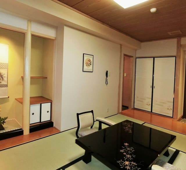 Basic Twin Room