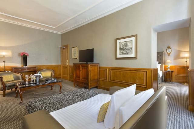 GRAND SUITE