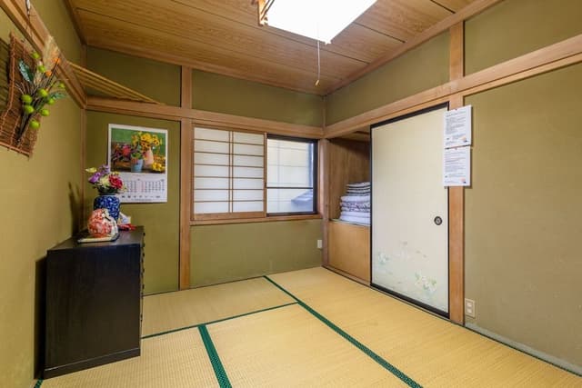 House, 3 Bedrooms (For 7-12 guests)