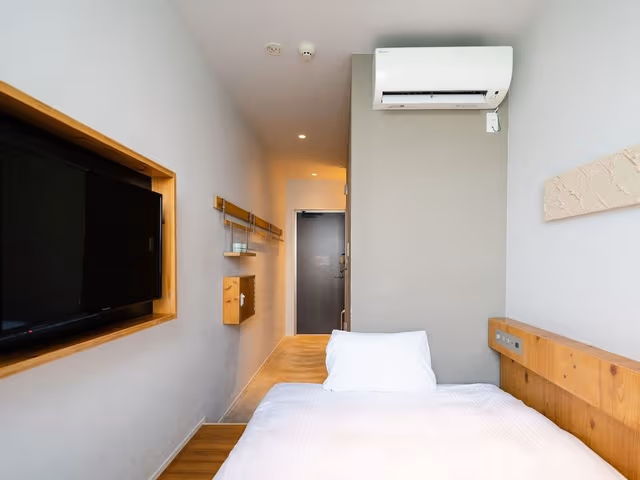 Compact Room (Double bed)
