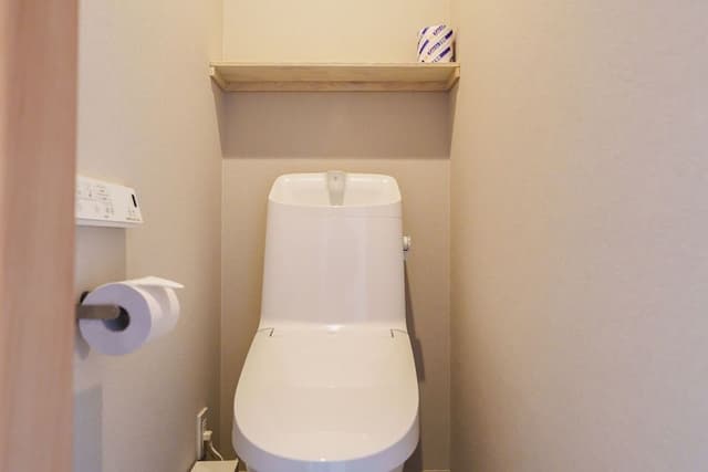 Single Loft  Non-Smoking(Shared Shower)