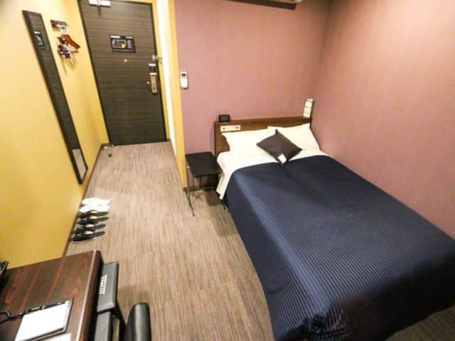 Business Single Room, 1 Large Twin Bed, Smoking