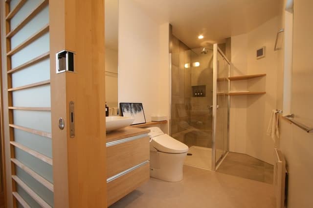 House, 4 Bedrooms