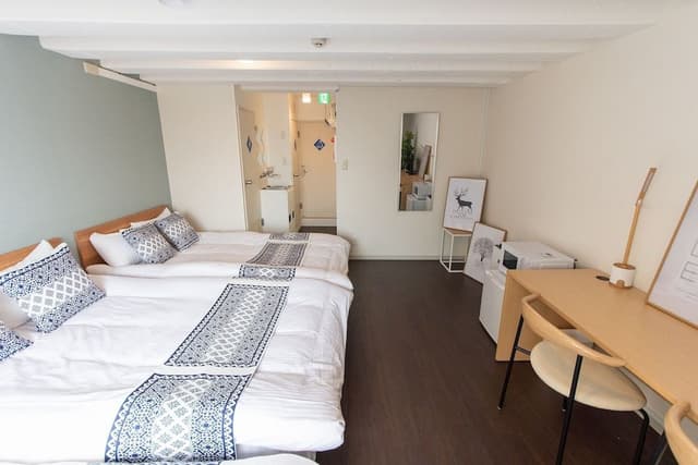 Triple Room (4th Floor)