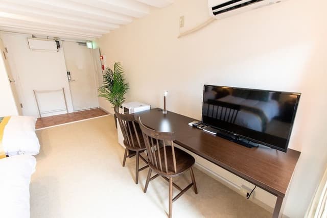 Triple Room (3rd Floor)