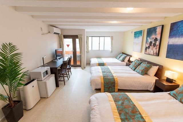 Triple Room (3rd Floor)